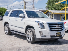 Used 2017  Cadillac Escalade 4d SUV RWD Luxury at A Motors Sales & Finance near San Antonio&comma; TX