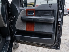 Used 2005  Ford F-150 4WD Supercrew Lariat at A Motors Sales & Finance near San Antonio&comma; TX