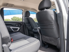 Used 2017  Nissan Titan 4WD Crew Cab SV at A Motors Sales & Finance near San Antonio&comma; TX