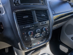 Used 2019  Dodge Grand Caravan 4d Wagon SXT at A Motors Sales & Finance near San Antonio, TX