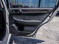 Used 2018  Subaru Legacy 4d Sedan 2&period;5i Limited at A Motors Sales & Finance near San Antonio&comma; TX