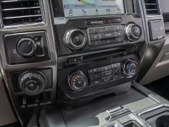 Used 2017  Ford F-150 2WD SuperCrew XLT 5 1&sol;2 at A Motors Sales & Finance near San Antonio&comma; TX