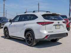 Used 2022  Toyota Highlander LE FWD at A Motors Sales & Finance near San Antonio&comma; TX
