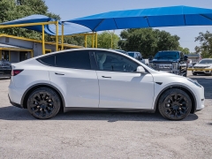 Used 2021  Tesla Model Y Long Range AWD at A Motors Sales & Finance near San Antonio&comma; TX