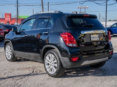 Used 2020  Chevrolet Trax 4d SUV FWD Premier at A Motors Sales & Finance near San Antonio, TX