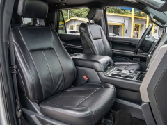 Used 2020  Ford Expedition 4d SUV 2WD XLT at A Motors Sales & Finance near San Antonio&comma; TX