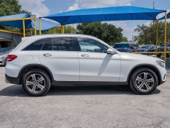 Used 2017  Mercedes-Benz GLC-Class 4d SUV GLC300 at A Motors Sales & Finance near San Antonio&comma; TX