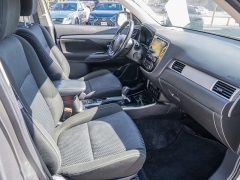 Used 2017  Mitsubishi Outlander 4d SUV FWD SE at A Motors Sales & Finance near San Antonio&comma; TX