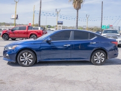 Used 2021  Nissan Altima 2&period;5 S Sedan at A Motors Sales & Finance near San Antonio&comma; TX