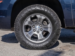 Used 2020  Chevrolet Suburban 4d SUV 4WD LT at A Motors Sales & Finance near San Antonio, TX