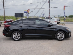 Used 2020  Hyundai Elantra 4d Sedan SEL at A Motors Sales & Finance near San Antonio&comma; TX