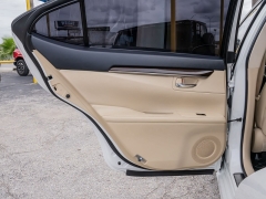 Used 2014  Lexus ES 350 4dr Sdn at A Motors Sales & Finance near San Antonio&comma; TX