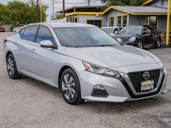 Used 2019  Nissan Altima 4d Sedan FWD 2&period;5L S at A Motors Sales & Finance near San Antonio&comma; TX