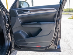 Used 2021  Volkswagen Atlas 3&period;6L V6 SE w&sol;Technology 4MOTION at A Motors Sales & Finance near San Antonio&comma; TX