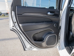 Used 2020  Jeep Grand Cherokee 4d SUV 2WD Overland High Altitude at A Motors Sales & Finance near San Antonio, TX