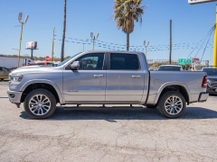 Used 2019  Ram 1500 2WD Crew Cab Laramie at A Motors Sales & Finance near San Antonio&comma; TX