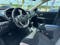 Used 2016 Jeep Cherokee 4d SUV 4WD Latitude at A Motors Sales & Finance near San Antonio, TX