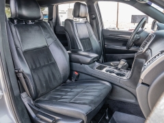 Used 2017  Jeep Grand Cherokee 4d SUV 4WD Laredo Altitude at A Motors Sales & Finance near San Antonio, TX