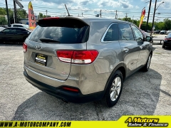 Used 2018 Kia Sorento 4d SUV FWD L at A Motors Sales & Finance near San Antonio, TX
