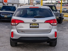 Used 2015  Kia Sorento 4d SUV FWD LX at A Motors Sales & Finance near San Antonio, TX