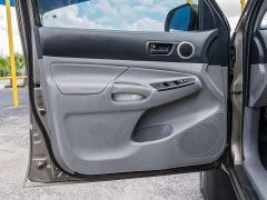 Used 2013  Toyota Tacoma 2WD Double Cab PreRunner V6 Short Bed at A Motors Sales & Finance near San Antonio&comma; TX