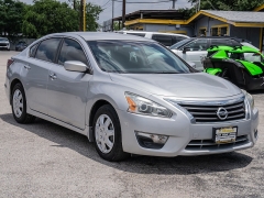 Used 2015  Nissan Altima 4d Sedan S 2&period;5L at A Motors Sales & Finance near San Antonio&comma; TX