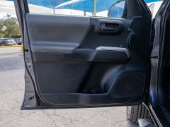 Used 2017 Toyota Tacoma 4WD Access Cab TRD Off-Road at A Motors Sales & Finance near San Antonio, TX