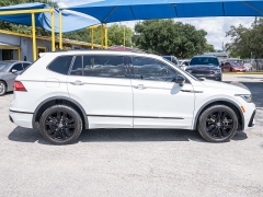 Used 2022  Volkswagen Tiguan 2&period;0T SE R-Line Black FWD at A Motors Sales & Finance near San Antonio&comma; TX