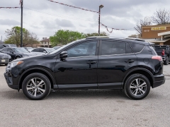 Used 2018  Toyota RAV4 4d SUV FWD XLE at A Motors Sales & Finance near San Antonio&comma; TX