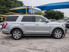 Used 2020  Ford Expedition 4d SUV 2WD XLT at A Motors Sales & Finance near San Antonio&comma; TX
