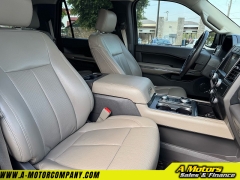 Used 2019 Ford Expedition Max 4d SUV 4WD XLT at A Motors Sales & Finance near San Antonio, TX