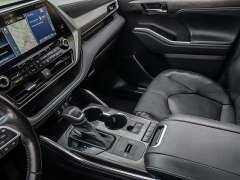 Used 2022  Toyota Highlander Platinum FWD at A Motors Sales & Finance near San Antonio&comma; TX