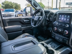 Used 2022  GMC Sierra 2500HD 4WD Crew Cab 159" AT4 Dsl at A Motors Sales & Finance near San Antonio&comma; TX