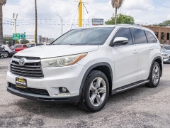 Used 2015  Toyota Highlander 4d SUV FWD Limited Platinum at A Motors Sales & Finance near San Antonio&comma; TX