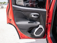Used 2018  Jeep Renegade 4d SUV FWD Latitude at A Motors Sales & Finance near San Antonio&comma; TX