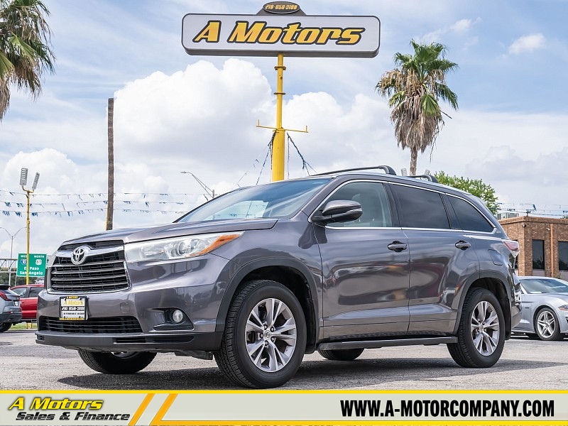 Used 2015  Toyota Highlander 4d SUV FWD XLE at A Motors Sales & Finance near San Antonio&comma; TX