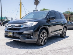 Used 2019  Honda Pilot 4d SUV FWD Touring 8-Passenger at A Motors Sales & Finance near San Antonio&comma; TX
