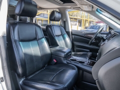 Used 2018  Nissan Pathfinder 4d SUV FWD Platinum at A Motors Sales & Finance near San Antonio&comma; TX