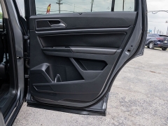 Used 2018  Volkswagen Atlas 2.0T SE w/Technology FWD at A Motors Sales & Finance near San Antonio, TX