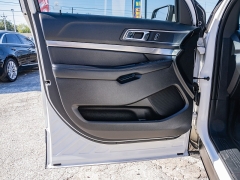 Used 2018  Ford Explorer 4d SUV FWD XLT at A Motors Sales & Finance near San Antonio, TX