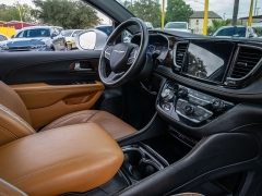 Used 2021  Chrysler Pacifica Hybrid Pinnacle FWD at A Motors Sales & Finance near San Antonio, TX