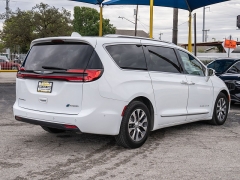 Used 2021  Chrysler Pacifica Hybrid Pinnacle FWD at A Motors Sales & Finance near San Antonio, TX
