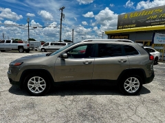 Used 2016 Jeep Cherokee 4d SUV FWD Latitude V6 at A Motors Sales & Finance near San Antonio, TX