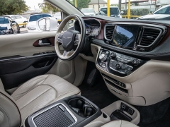 Used 2020  Chrysler Pacifica 4d Wagon Limited at A Motors Sales & Finance near San Antonio, TX