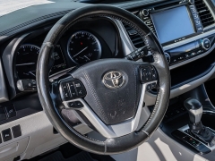Used 2017 Toyota Highlander 4d SUV AWD Limited at A Motors Sales & Finance near San Antonio, TX