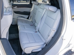 Used 2017  Jeep Grand Cherokee 4d SUV 4WD Summit at A Motors Sales & Finance near San Antonio&comma; TX