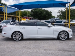 Used 2015  Jaguar XJL 4d Sedan Portfolio at A Motors Sales & Finance near San Antonio&comma; TX