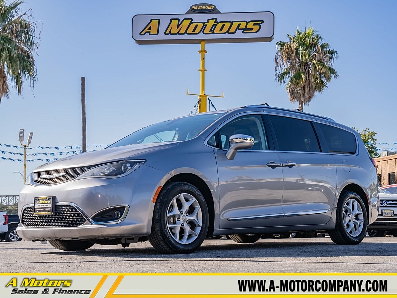 Used 2020  Chrysler Pacifica 4d Wagon Limited at A Motors Sales & Finance near San Antonio, TX