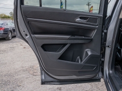 Used 2018  Volkswagen Atlas 2.0T SE w/Technology FWD at A Motors Sales & Finance near San Antonio, TX