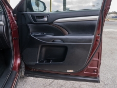 Used 2019  Toyota Highlander 4d SUV FWD XLE at A Motors Sales & Finance near San Antonio&comma; TX